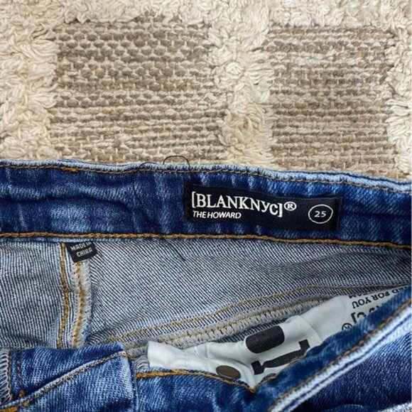 BLANKNYC Howard Med Rise Loose Fot Distressed Jeans Size 25 - Picture 7 of 7